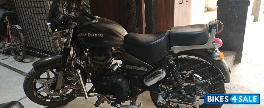 Lightning Royal Enfield Thunderbird 350