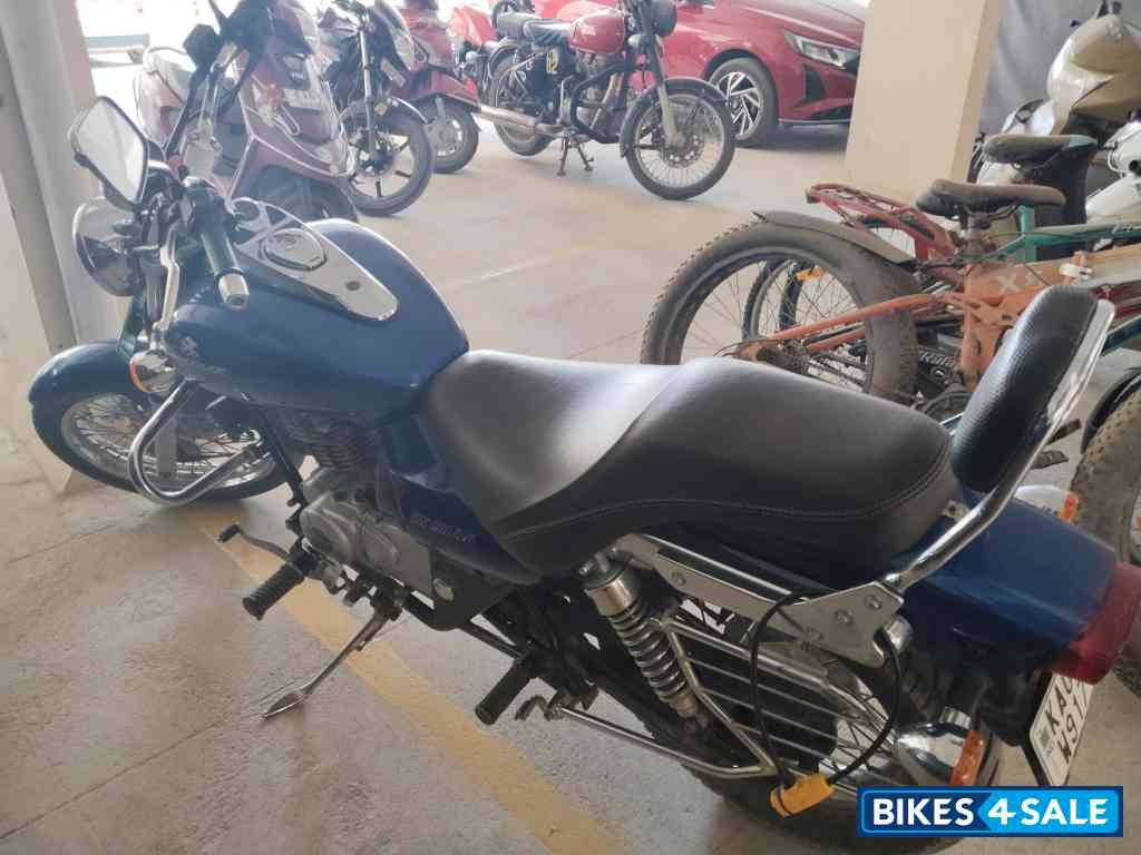 Bajaj Avenger Street 220