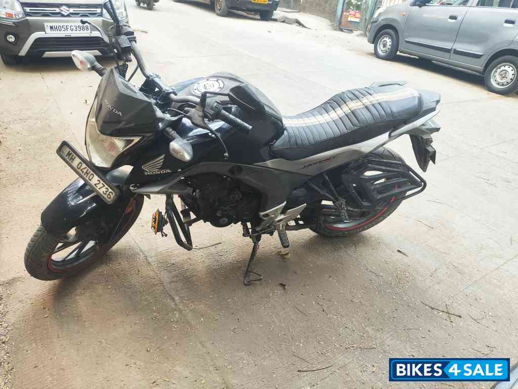 Honda CB Hornet 160R