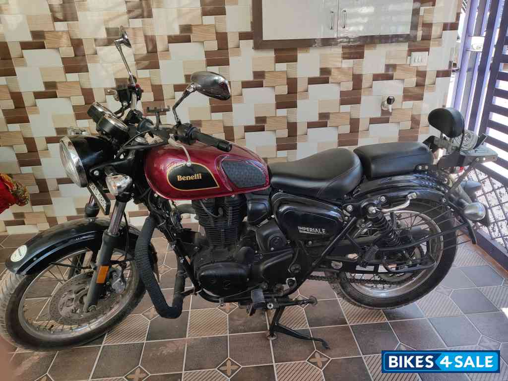 Red Benelli Imperiale 400