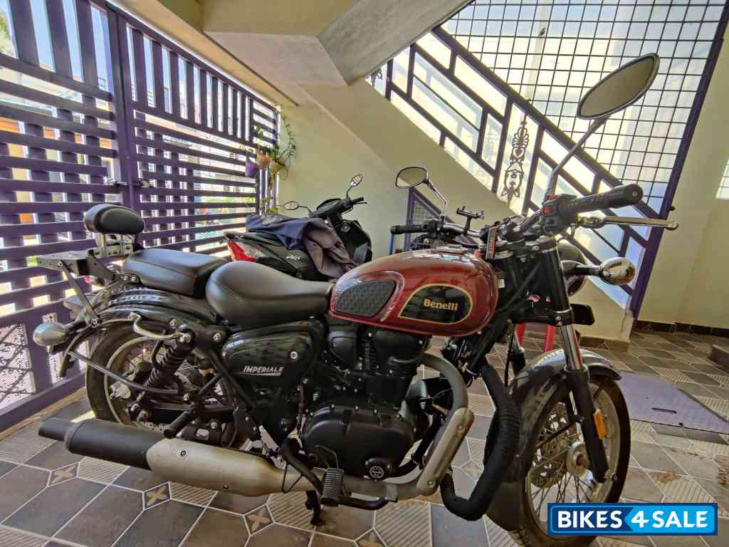 Red Benelli Imperiale 400