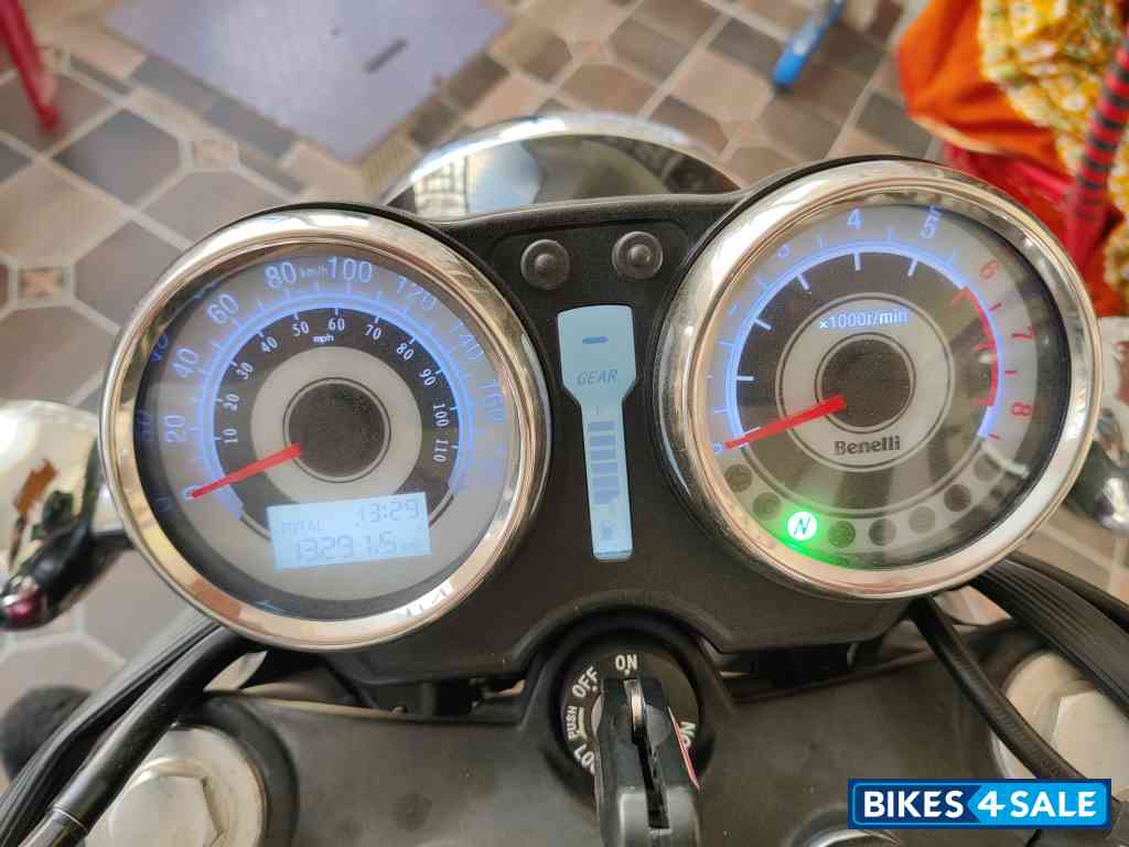 Red Benelli Imperiale 400