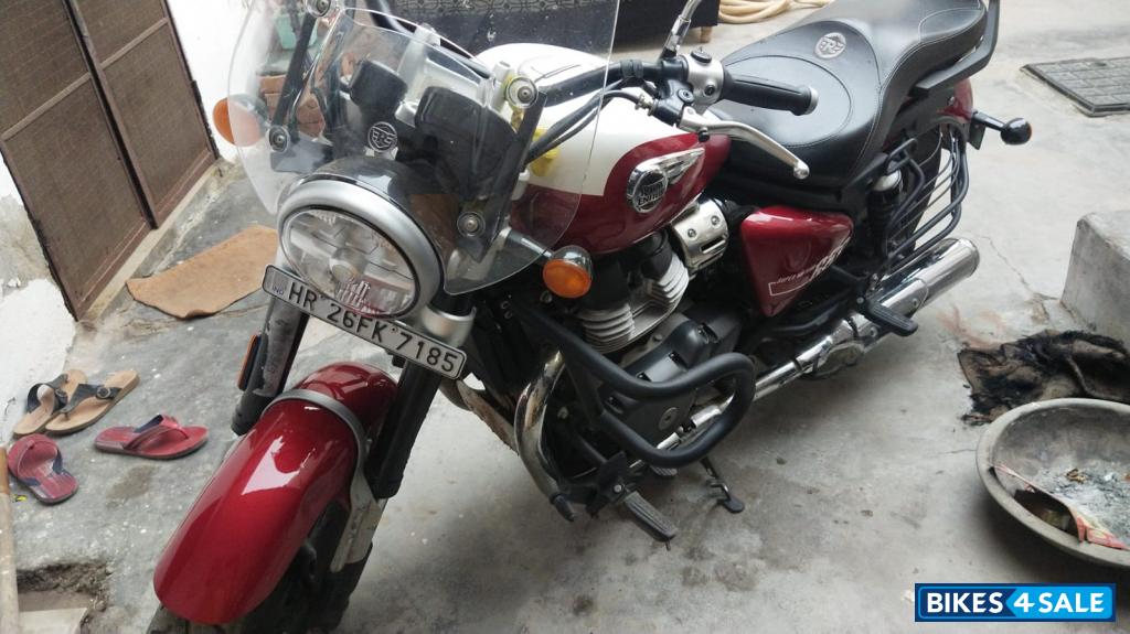 Royal Enfield Super Meteor 650