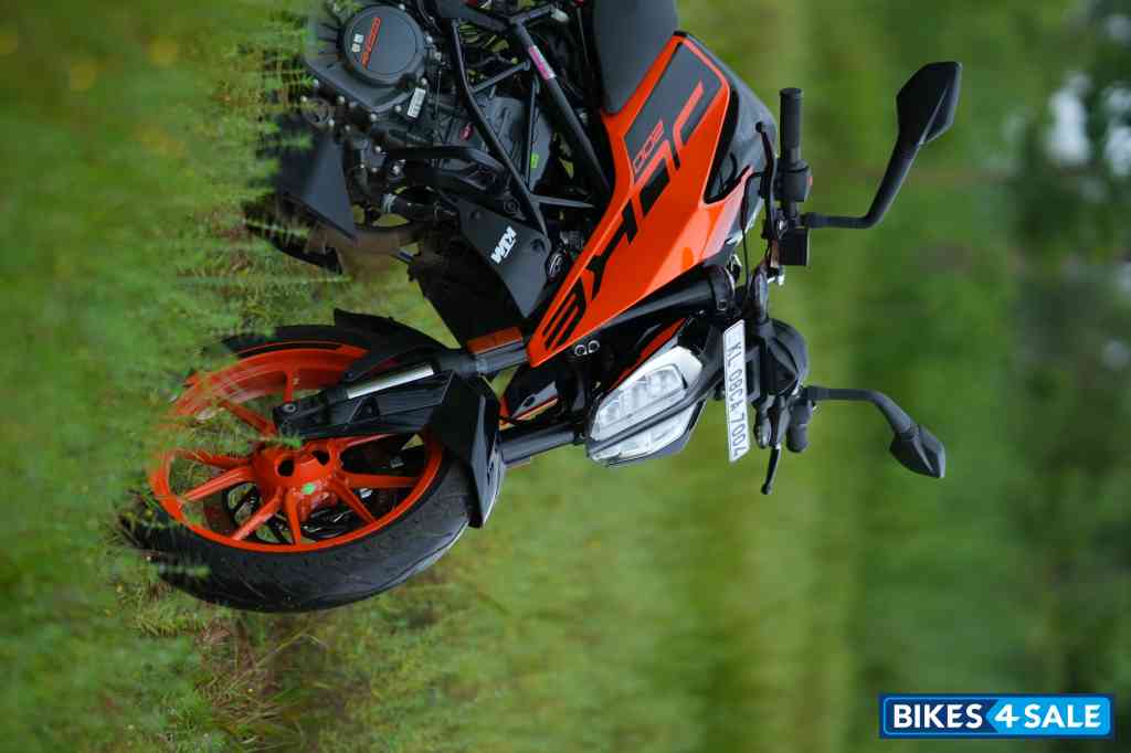 Electronic Orange KTM Duke 200