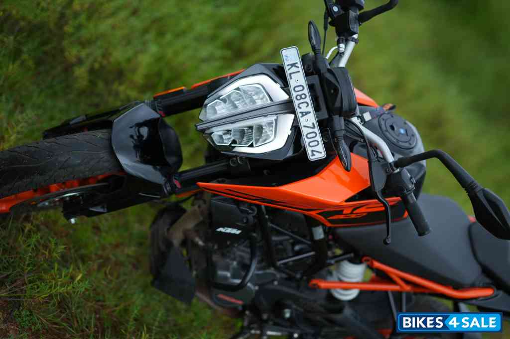 Electronic Orange KTM Duke 200
