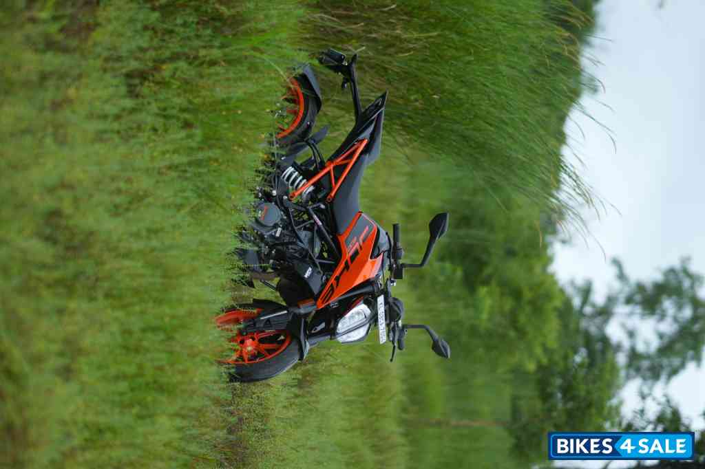 Electronic Orange KTM Duke 200