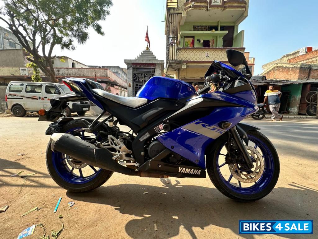 Racing Blue Yamaha YZF R15 V3
