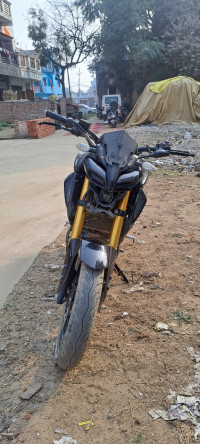 Metallic Black Yamaha MT-15