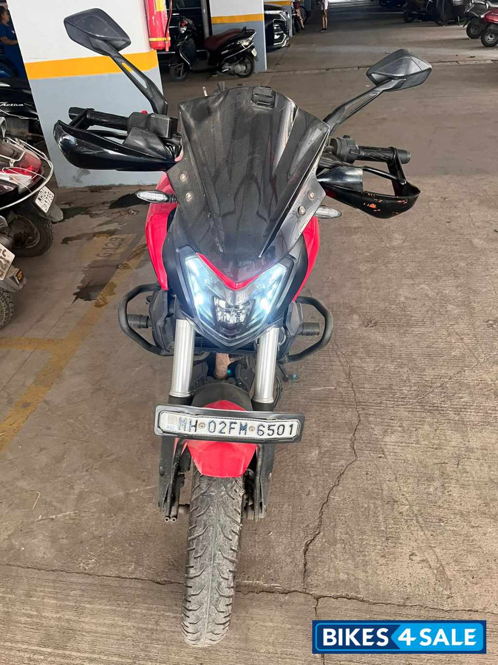 Bajaj Dominar 250