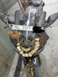 Mate Black Yamaha R15 V4