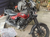 Red Bajaj Avenger 180 DTS-i