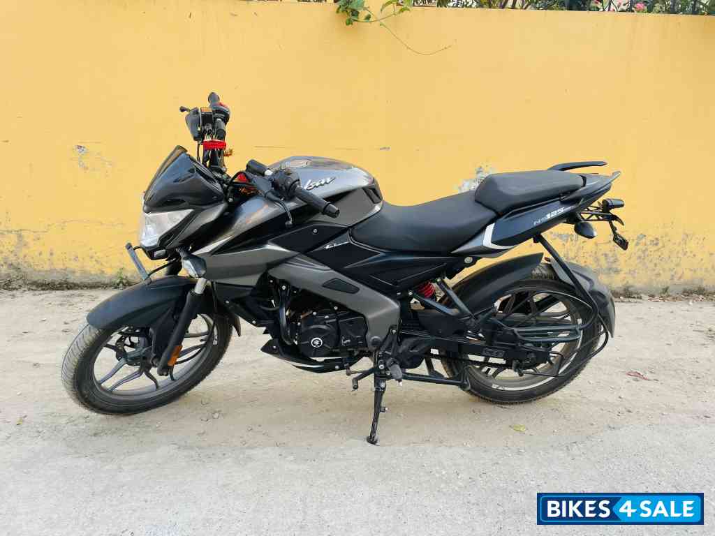 Black, Grey Bajaj Pulsar NS125 BS6