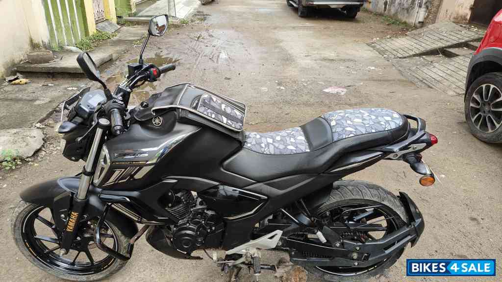 Dark Night Yamaha FZ-S FI V3 BS6