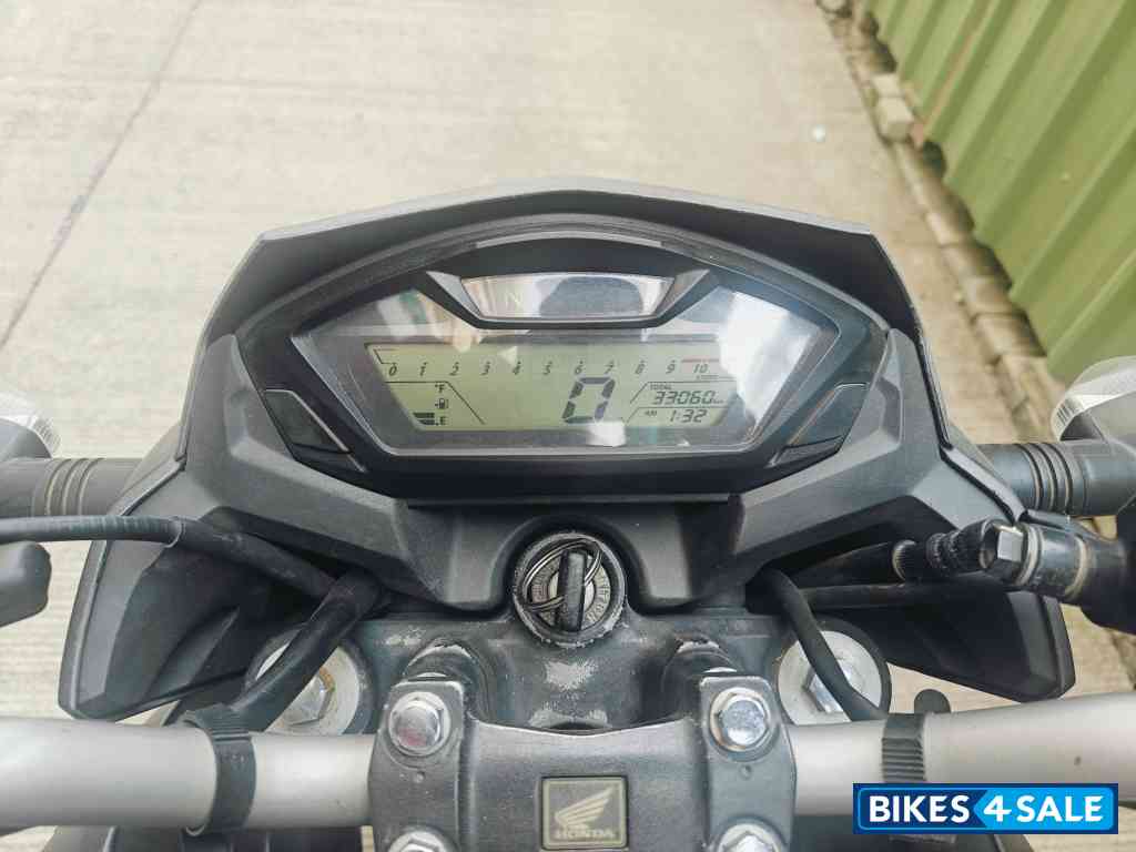 Honda CB Hornet 160R