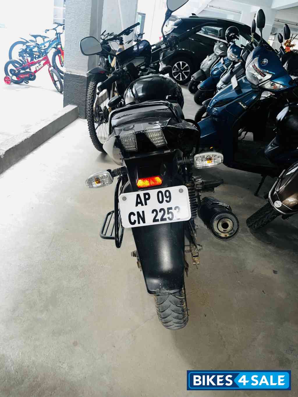 Black Bajaj Pulsar 150 DTSi Black Bajaj Pulsar 150 DTSi