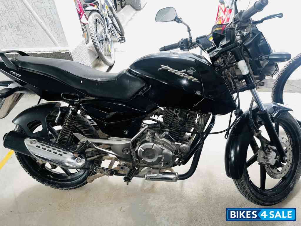 Black Bajaj Pulsar 150 DTSi Black Bajaj Pulsar 150 DTSi