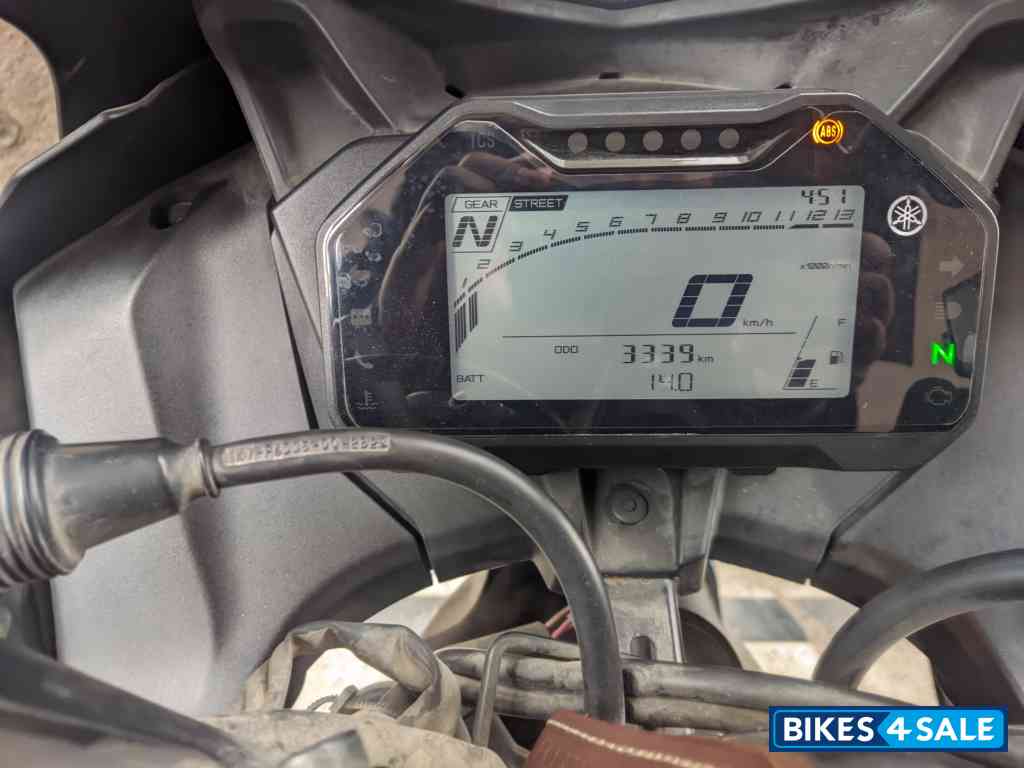 Dark Knight Yamaha R15 V4