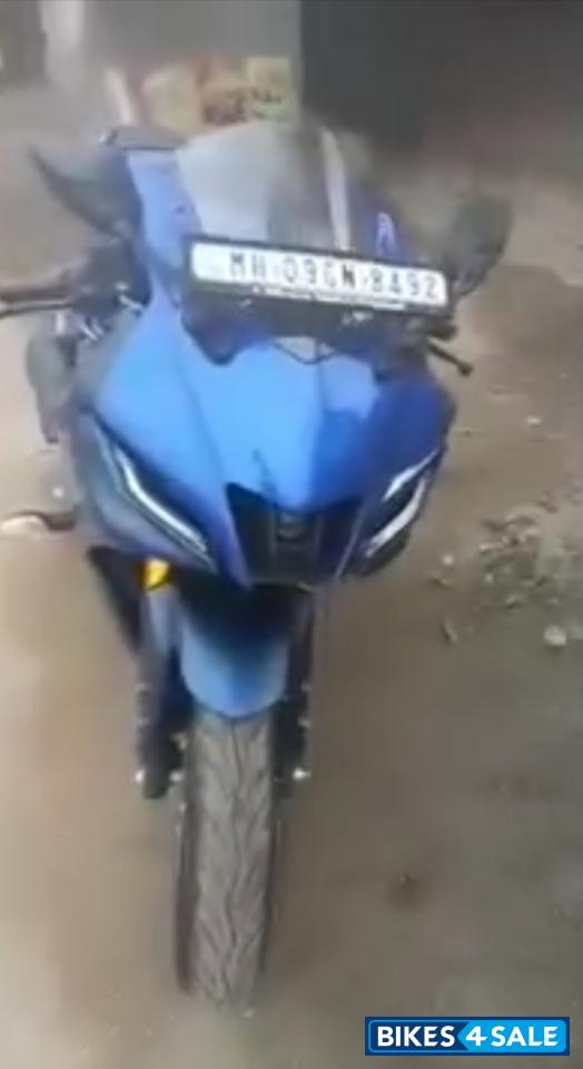 Blue Yamaha  R15 v4