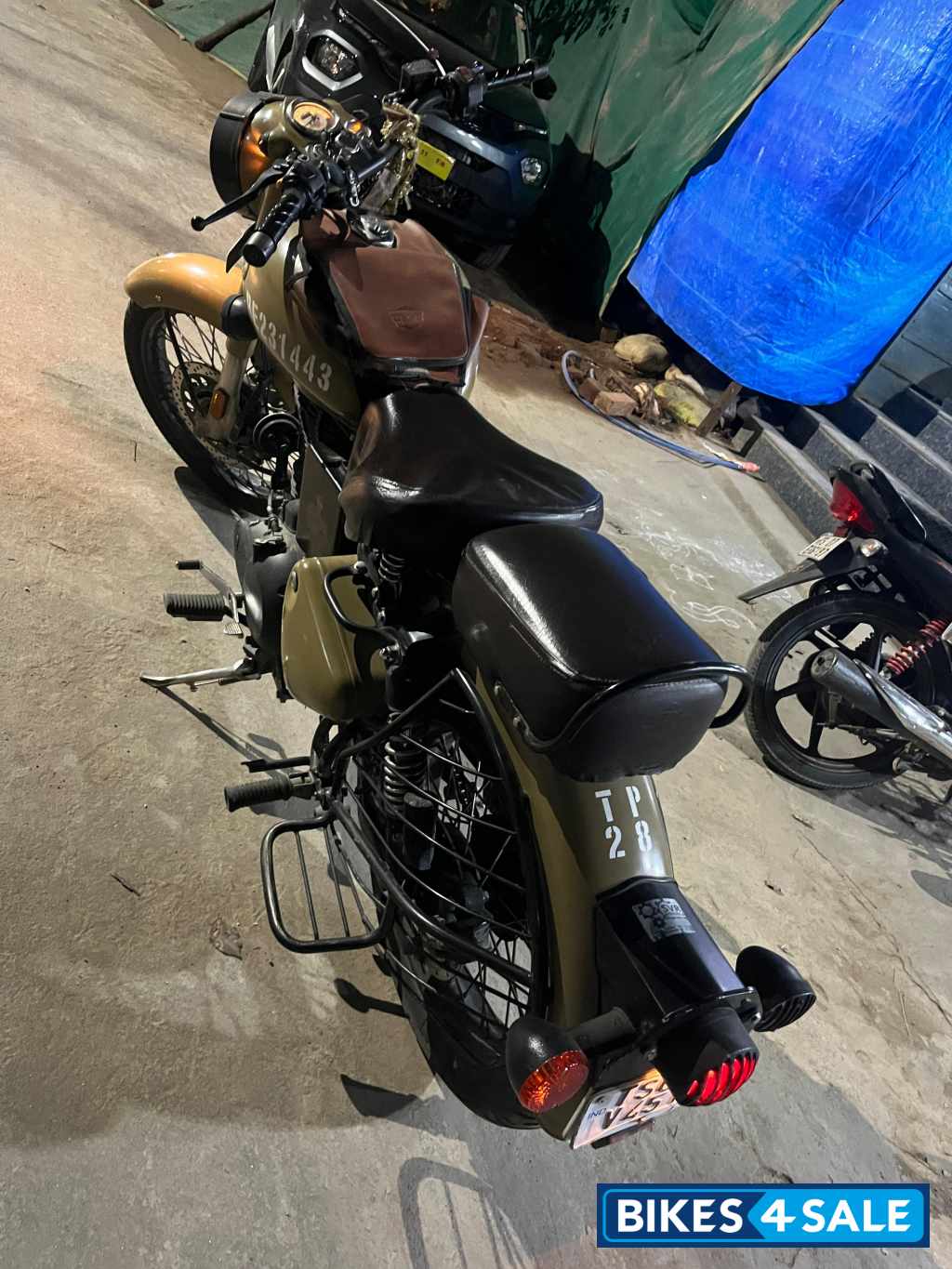 Stormrider Sand Royal Enfield Classic 350 BS VI Stormrider Sand Royal Enfield Classic 350 BS VI