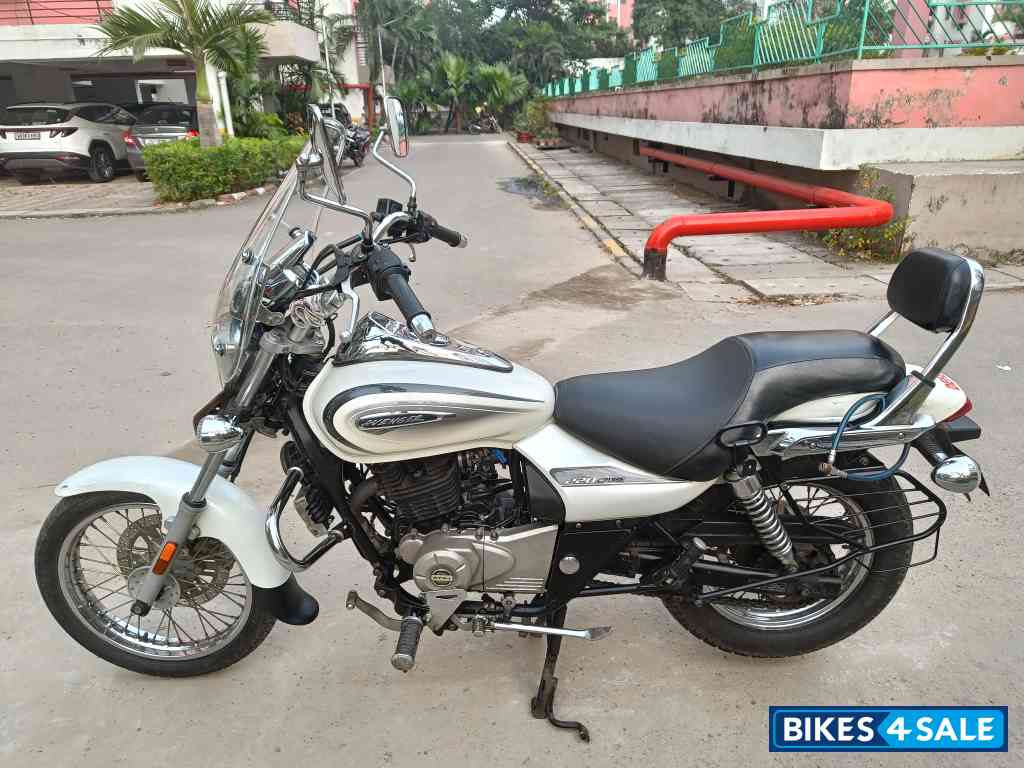 Bajaj Avenger Cruise 220