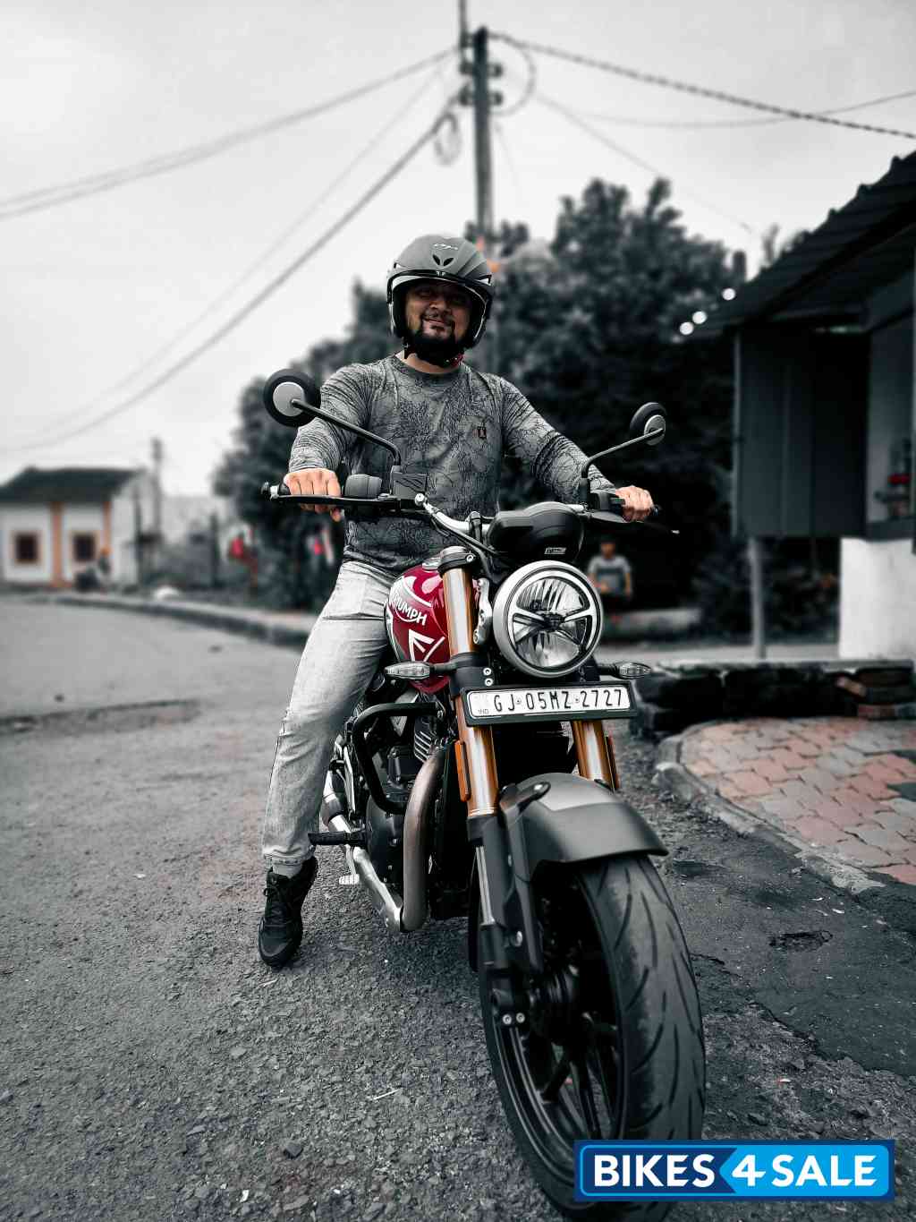 Red Black Triumph Speed 400