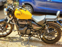Yellow Royal Enfield 2022 Meteor 350
