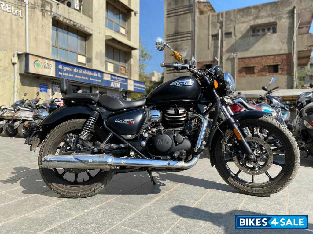 Royal Enfield Meteor 350 Stellar