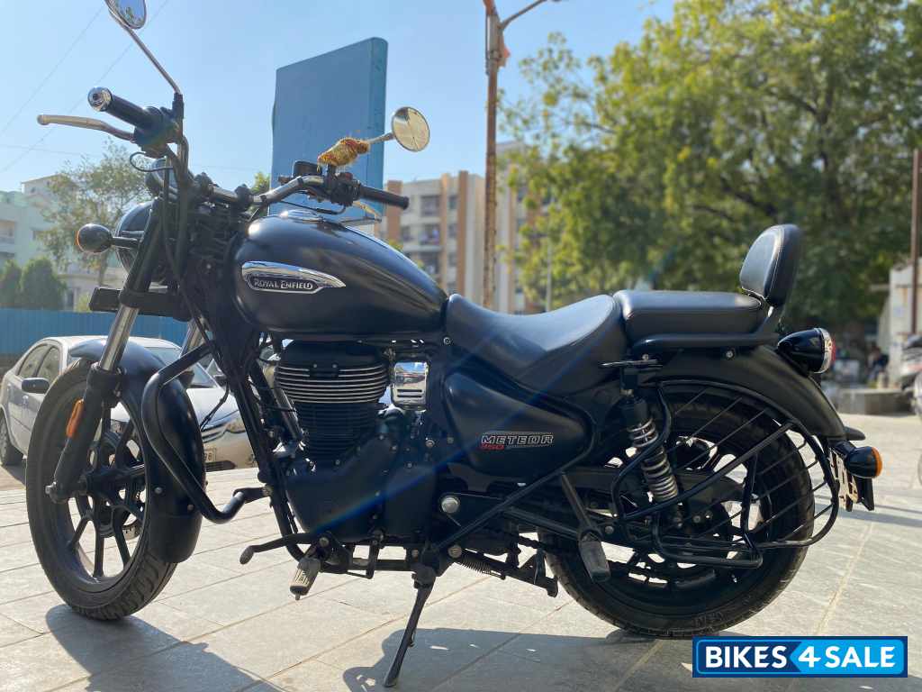 Royal Enfield Meteor 350 Stellar