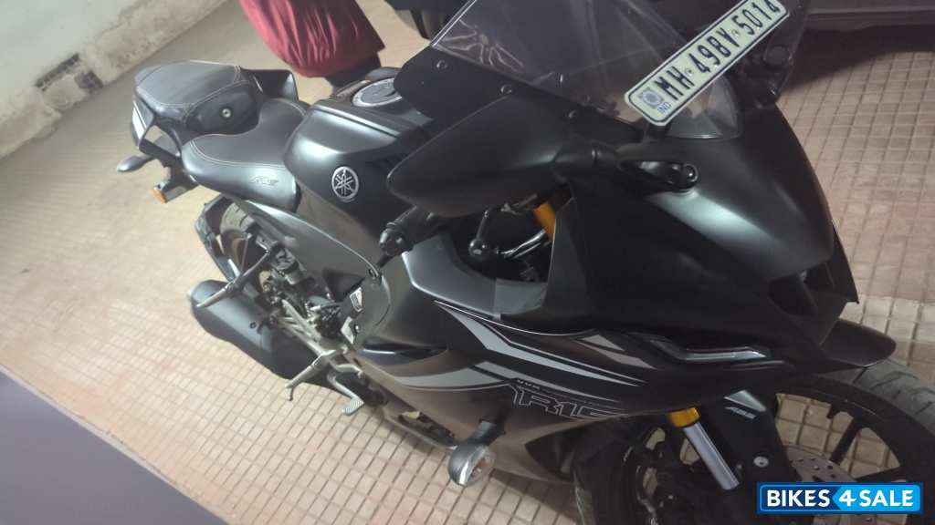 Yamaha R15 V4