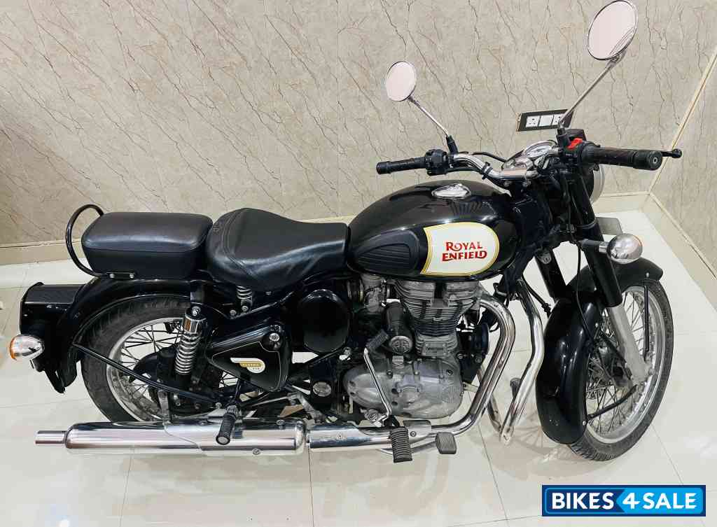 Black Royal Enfield Bullet 350 Black Royal Enfield Bullet 350