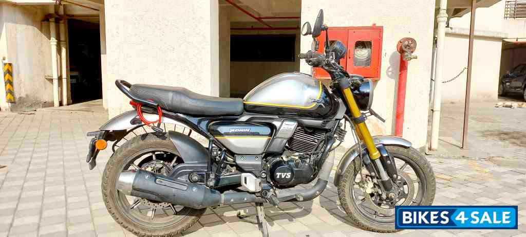 TVS Ronin TD