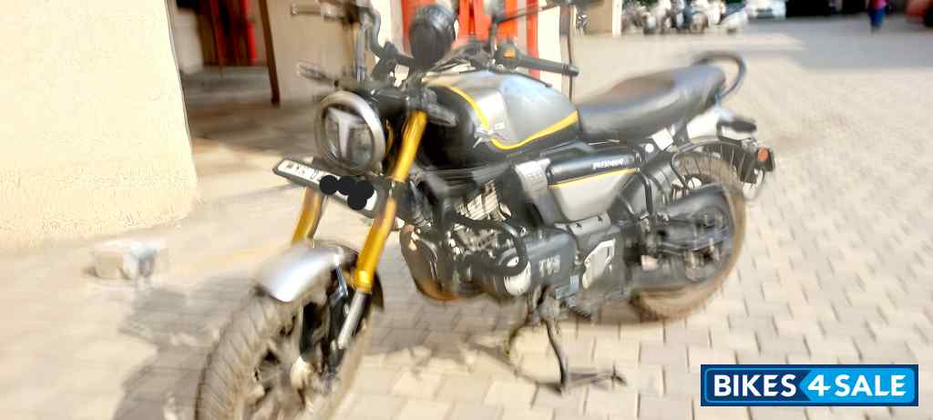 TVS Ronin TD
