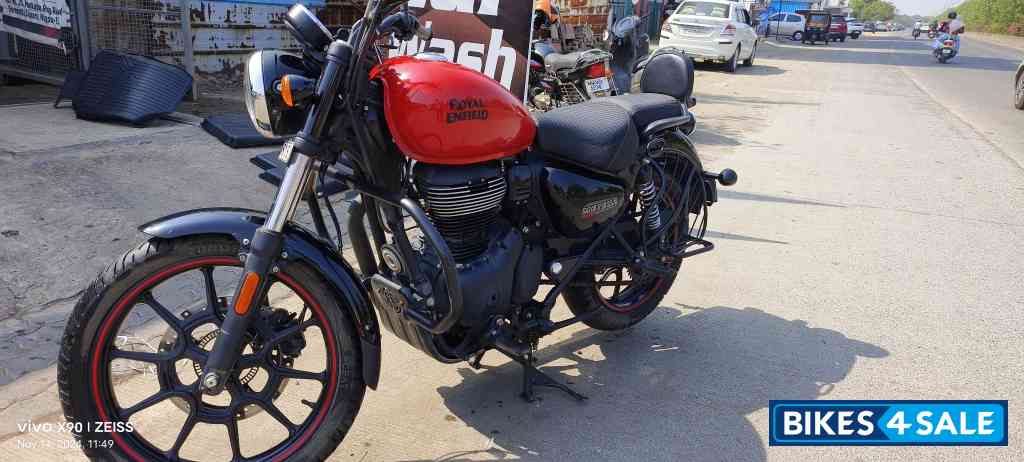 Royal Enfield Meteor 350 Fireball