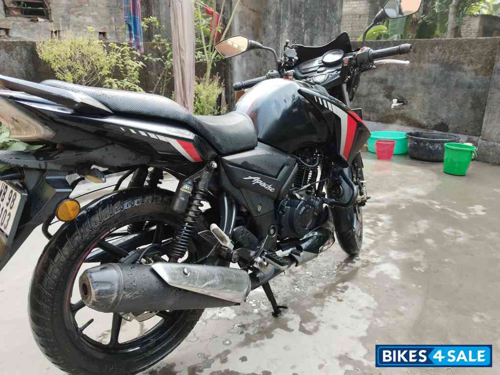Black TVS Apache RTR 160 2020