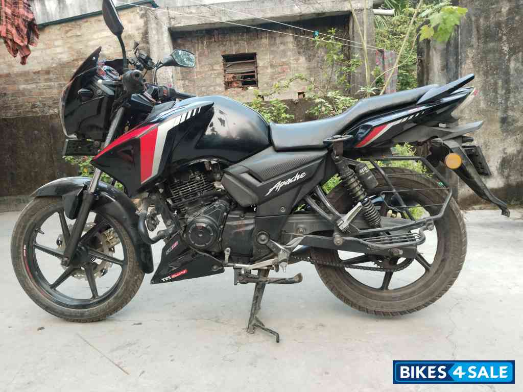 Black TVS Apache RTR 160 2020