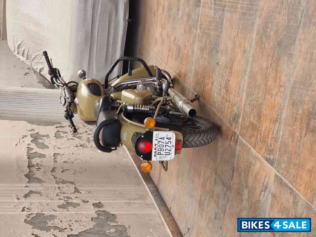 Royal Enfield Classic Desert Storm