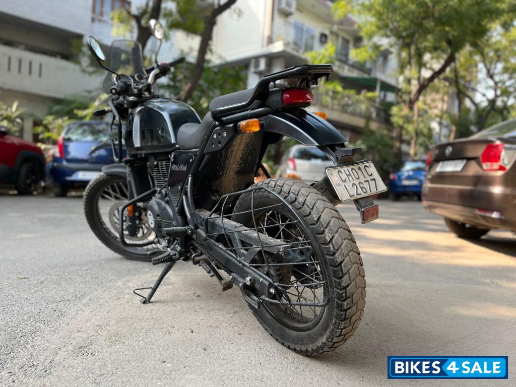 Granite Black Royal Enfield Himalayan BS VI