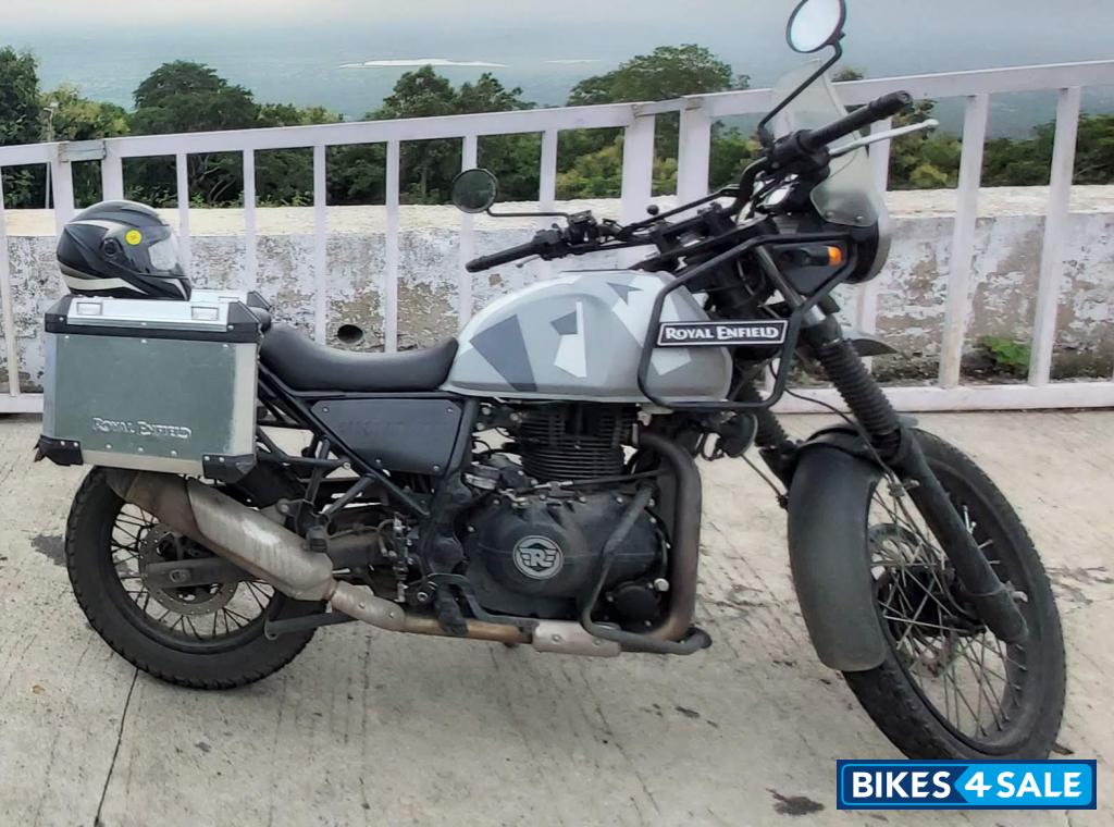 Grey Royal Enfield Himalayan Sleet