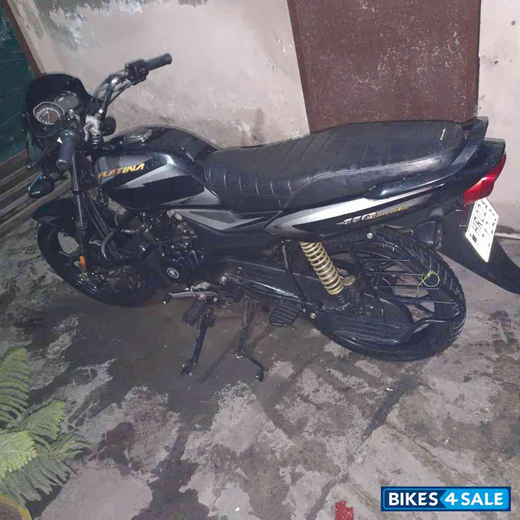 Black Bajaj Platina 110 ABS