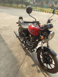 Royal Enfield Thunderbird 350  Model