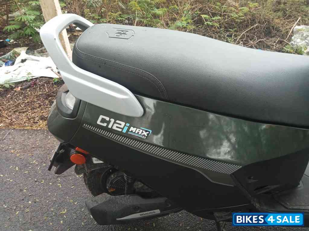 BGauss C12i Max BGauss C12i Max