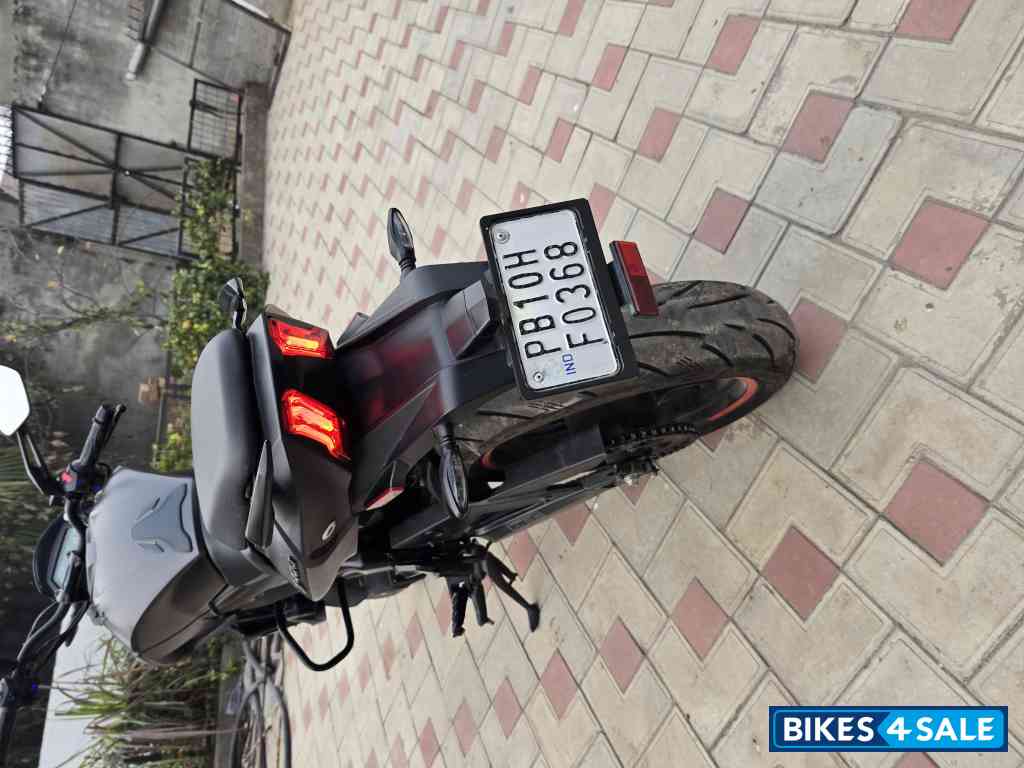 Black Bajaj Dominar 400 ABS BS6