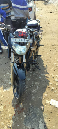 Black TVS Apache RTR 200 4V