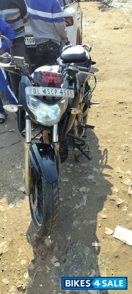 Black TVS Apache RTR 200 4V