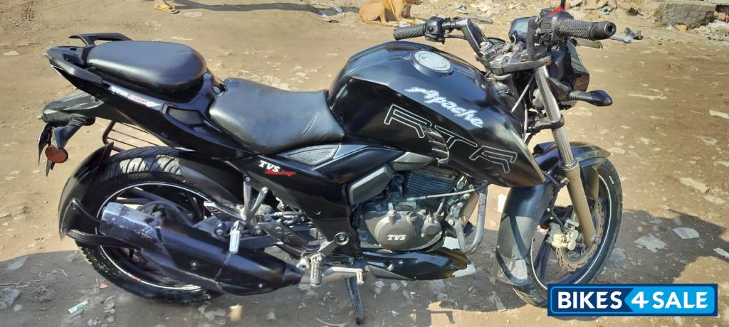 Black TVS Apache RTR 200 4V