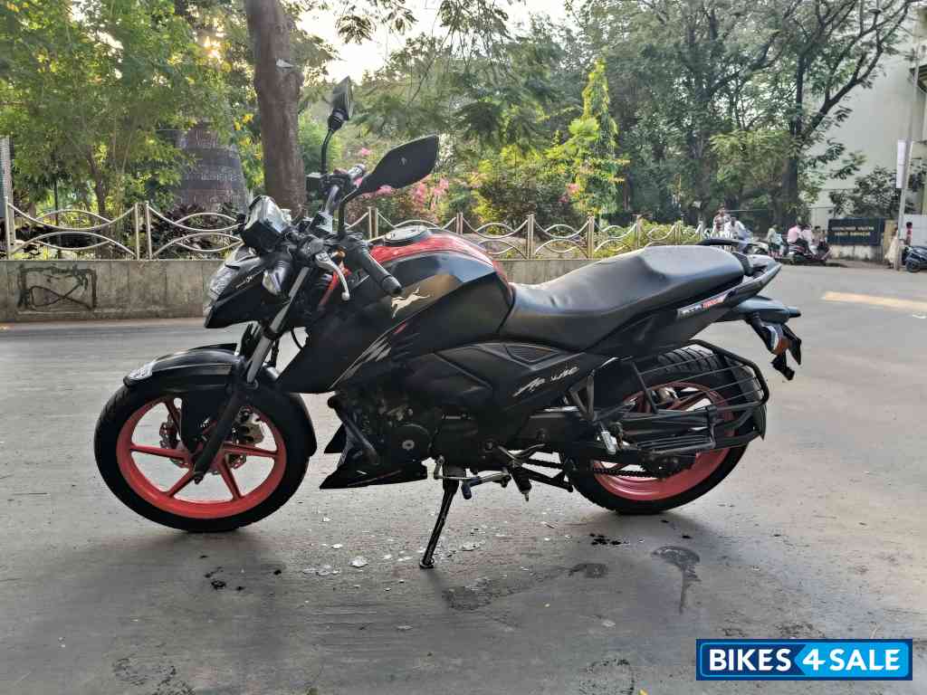 TVS Apache RTR 160 4V Special Edition