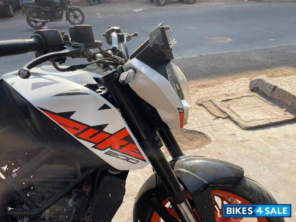 KTM Duke 125