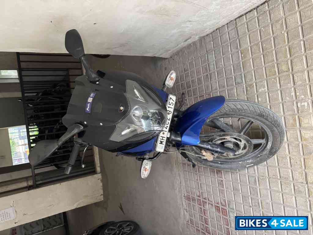Bajaj Pulsar 220F