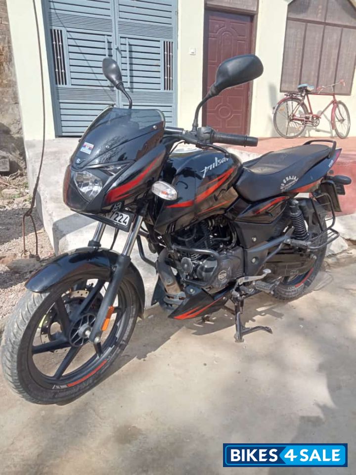 Bajaj Pulsar 150 BS6