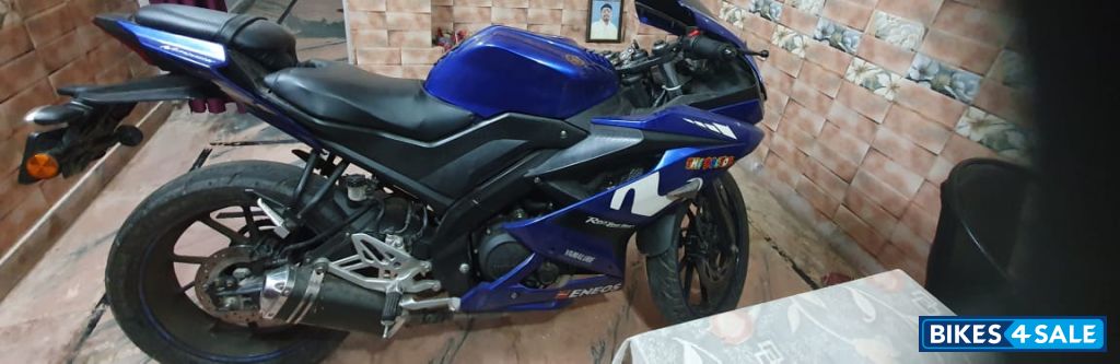Blue Yamaha YZF R15 V2